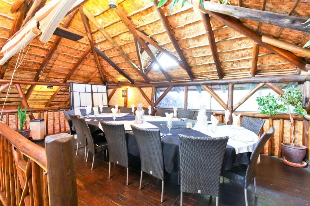 Roof Of Africa Hotel Windhoek Extérieur photo